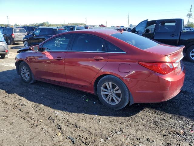 5NPEB4AC7DH795749 - 2013 HYUNDAI SONATA GLS RED photo 2