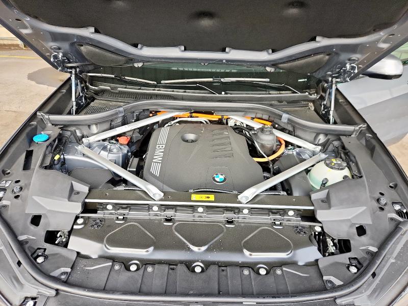 5UX43EU09T9019211 - 2026 BMW X5 XDRIVE50E 灰色 照片 12