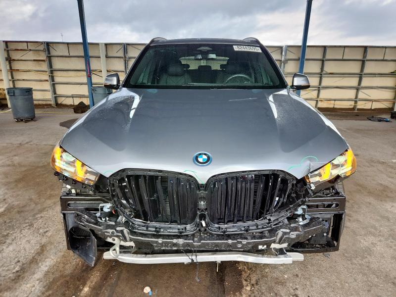 5UX43EU09T9019211 - 2026 BMW X5 XDRIVE50E 灰色 照片 5