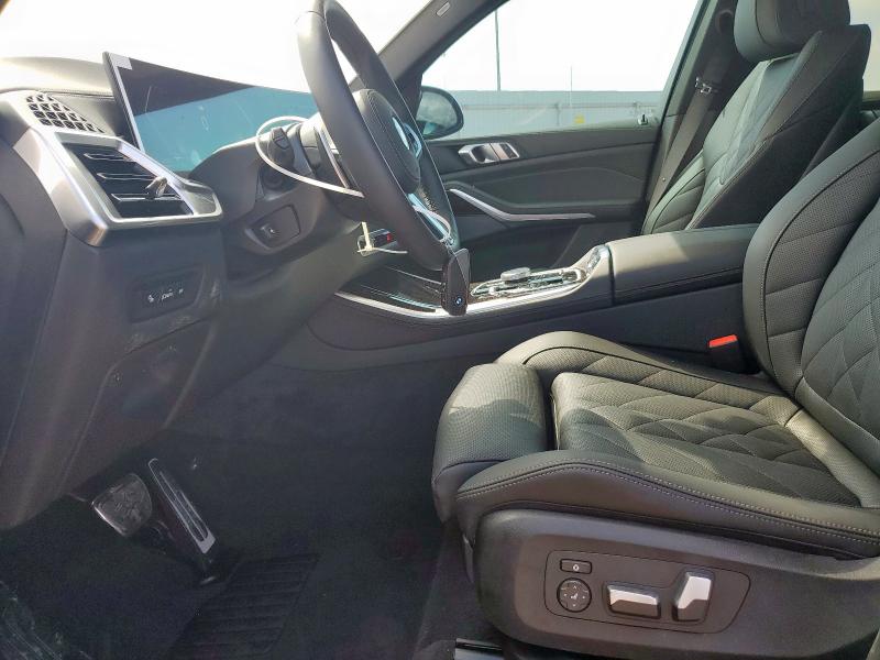 5UX43EU09T9019211 - 2026 BMW X5 XDRIVE50E 灰色 照片 7