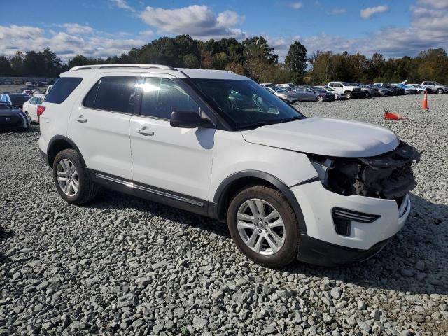 1FM5K8DH2JGC45045 - 2018 FORD EXPLORER XLT 白色 照片 4