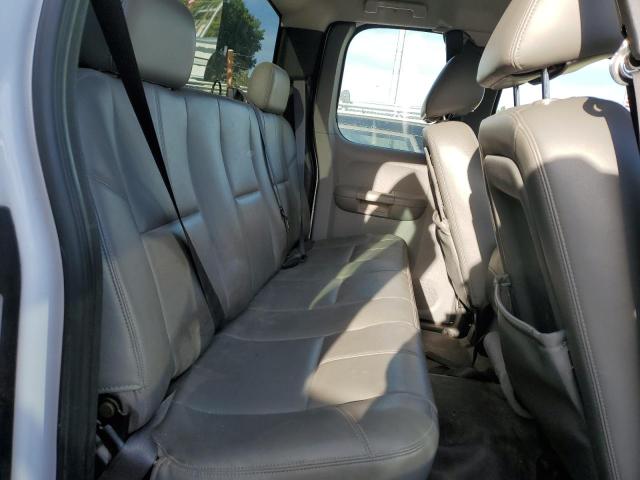1GC5KVBG2AZ202844 - 2010 CHEVROLET SILVERADO K2500 HEAVY DUTY WHITE photo 10