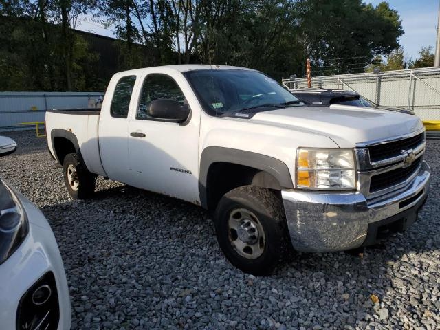 1GC5KVBG2AZ202844 - 2010 CHEVROLET SILVERADO K2500 HEAVY DUTY WHITE photo 4