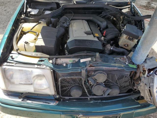 WDBEA66E7SC282307 - 1995 MERCEDES-BENZ E 320 绿色 照片 11