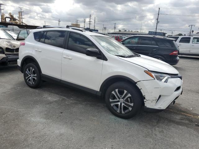 JTMZFREV9JJ197244 - 2018 TOYOTA RAV4 LE WHITE photo 4
