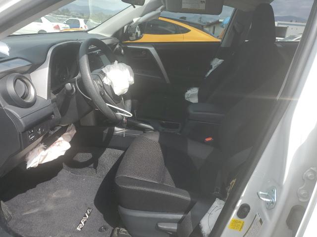 JTMZFREV9JJ197244 - 2018 TOYOTA RAV4 LE WHITE photo 7