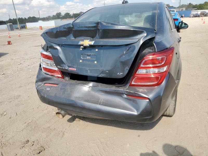 1G1JD5SB0J4120789 - 2018 CHEVROLET SONIC LT GRAY photo 6