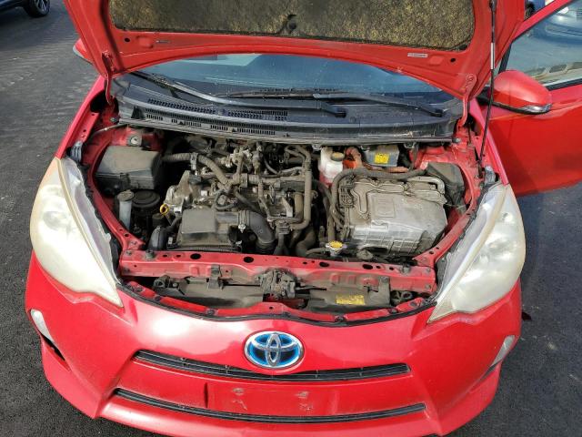 JTDKDTB32C1018648 - 2012 TOYOTA PRIUS C Rot Foto 11