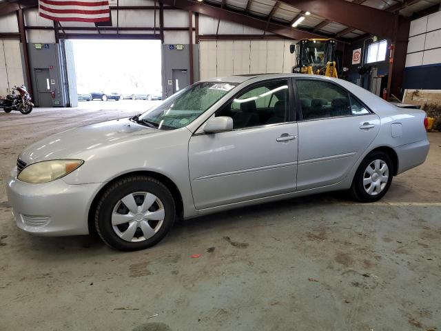 4T1BE32K95U383863 - 2005 TOYOTA CAMRY LE SILVER photo 1