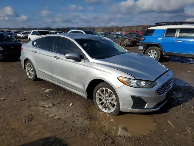 3FA6P0LU4KR118470 - 2019 FORD FUSION SE SILVER photo 4