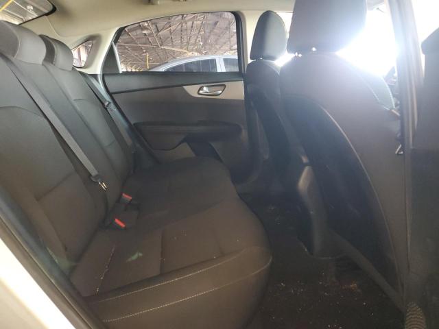 3KPF24AD4KE067594 - 2019 KIA FORTE FE SILVER photo 10