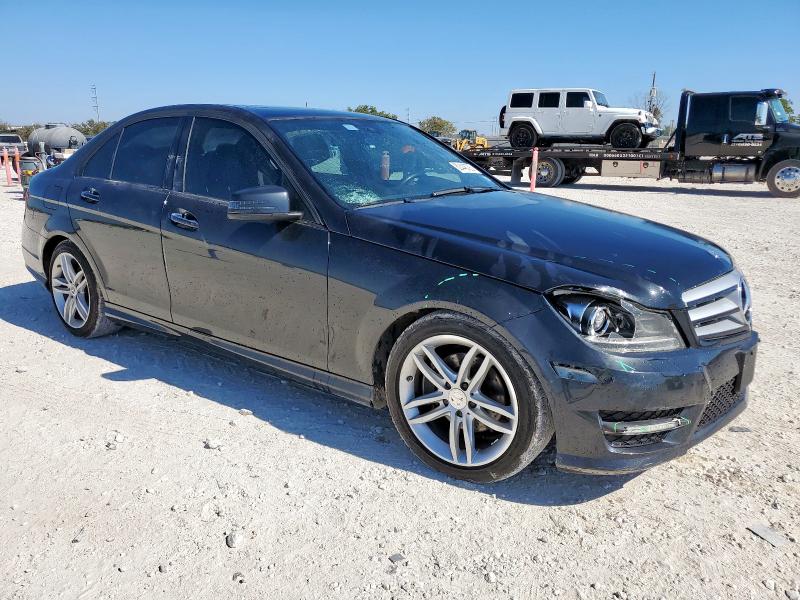 WDDGF8BB4CA726684 - 2012 MERCEDES-BENZ C 300 4MATIC BLACK photo 4