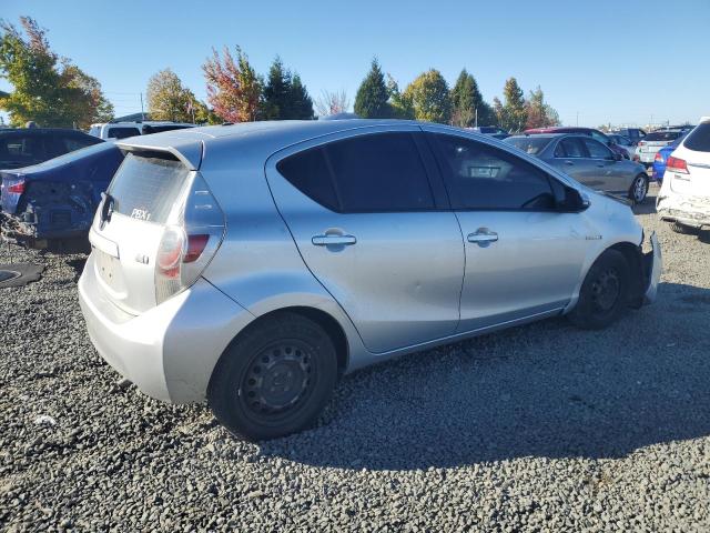 JTDKDTB33E1559288 - 2014 TOYOTA PRIUS C SILVER photo 3