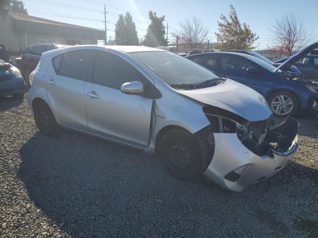 JTDKDTB33E1559288 - 2014 TOYOTA PRIUS C SILVER photo 4