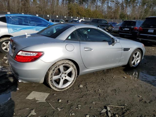 WDDPK4HA6DF069071 - 2013 MERCEDES-BENZ SLK 250 SILVER photo 3