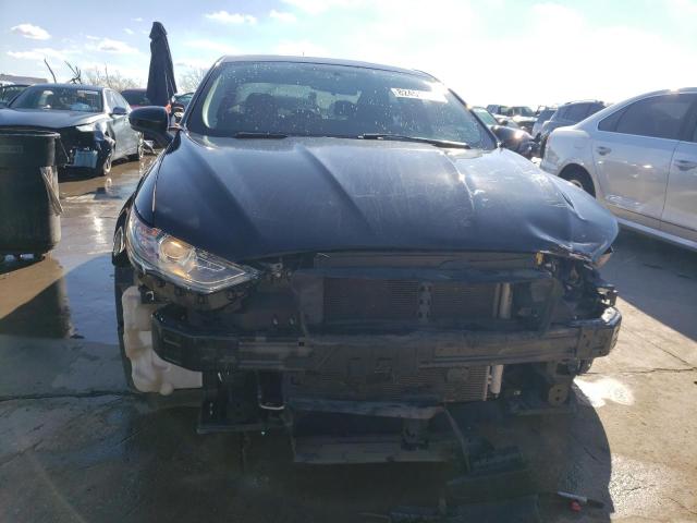 3FA6P0H72HR416138 - 2017 FORD FUSION SE BLACK photo 5