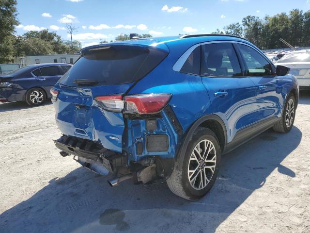 1FMCU9H62LUB17232 - 2020 FORD ESCAPE SEL BLUE photo 3