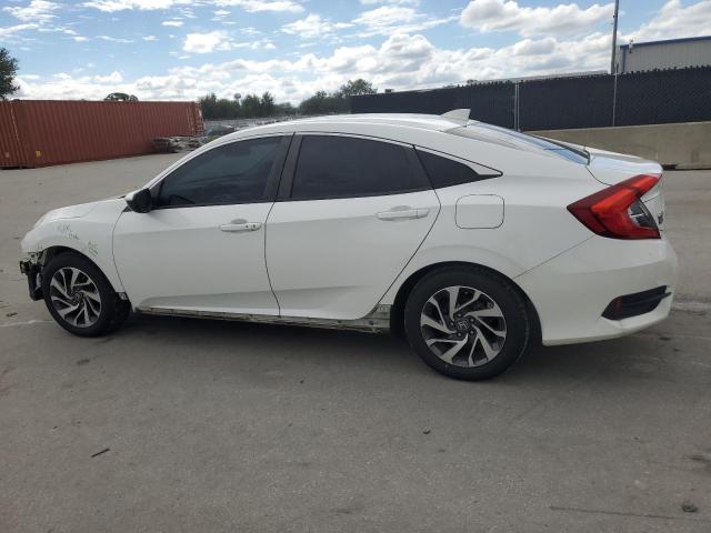 2HGFC2F77JH568259 - 2018 HONDA CIVIC EX WHITE photo 2