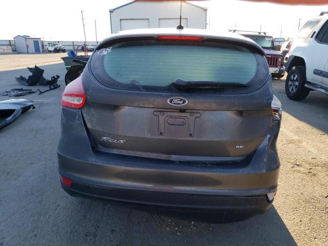 1FADP3K23JL295355 - 2018 FORD FOCUS SE GRAY photo 6