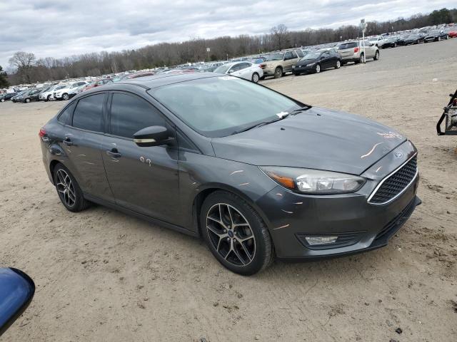 1FADP3H24HL227955 - 2017 FORD FOCUS SEL GRAY photo 4