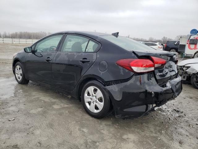 3KPFL4A72JE212864 - 2018 KIA FORTE LX BLACK photo 2