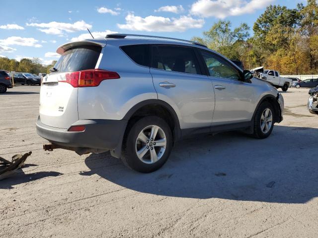 2T3RFREV1FW346951 - 2015 TOYOTA RAV4 XLE SILVER photo 3