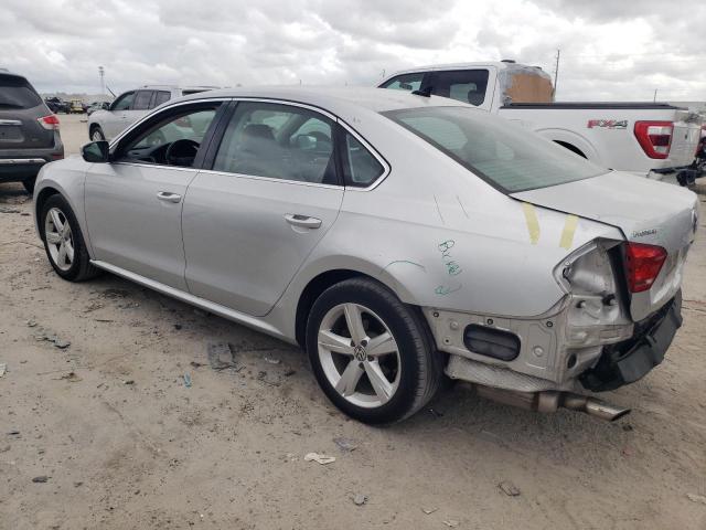 1VWBS7A34FC021619 - 2015 VOLKSWAGEN PASSAT SE SILVER photo 2