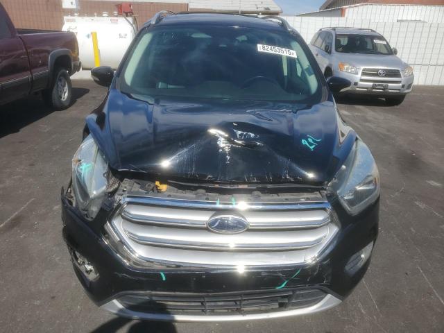 1FMCU9J95HUC30376 - 2017 FORD ESCAPE TITANIUM შავი ფოტო 5