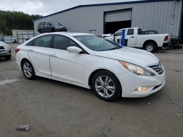 5NPEC4AC9BH007063 - 2011 HYUNDAI SONATA SE WHITE photo 4