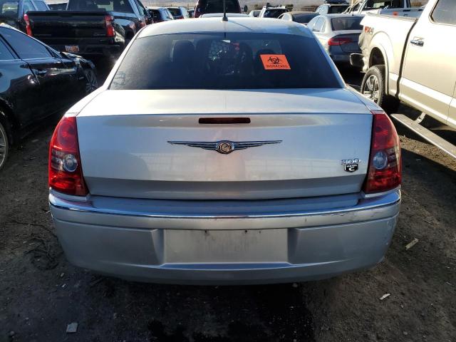 2C3KA63H48H224507 - 2008 CHRYSLER 300C GRAY photo 6