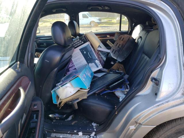 1LNHM81W53Y633801 - 2003 LINCOLN TOWN CAR EXECUTIVE SILVER photo 10