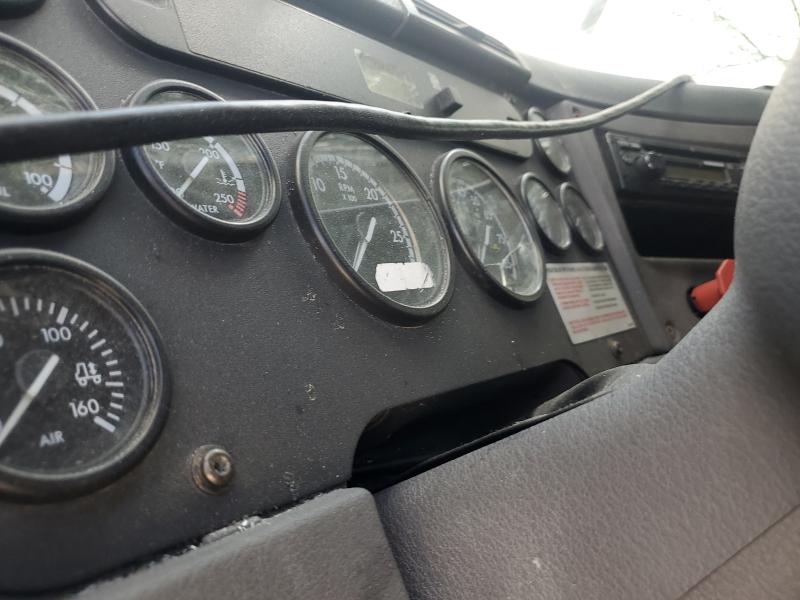 1FUJGLDR8BSBB9410 - 2011 FREIGHTLINER CASCADIA Ақ фото 8