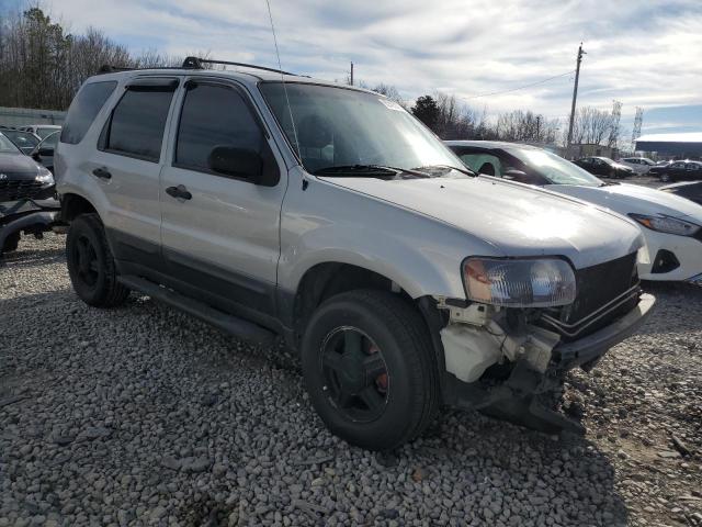 1FMYU02184KA71160 - 2004 FORD ESCAPE XLS SILVER photo 4