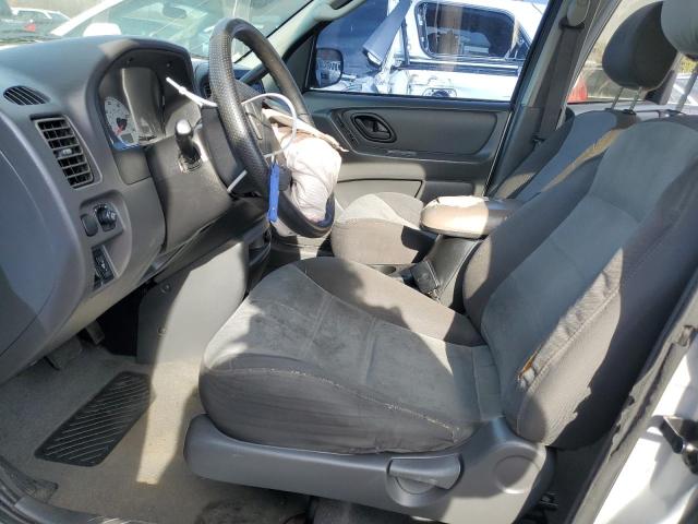 1FMYU02184KA71160 - 2004 FORD ESCAPE XLS SILVER photo 7