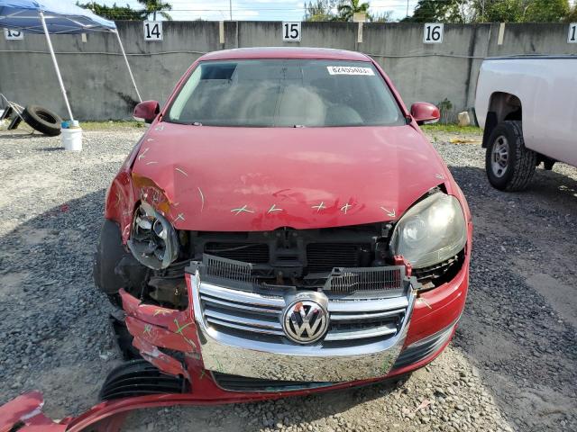 3VWRX7AJ8AM039109 - 2010 VOLKSWAGEN JETTA SE RED photo 5