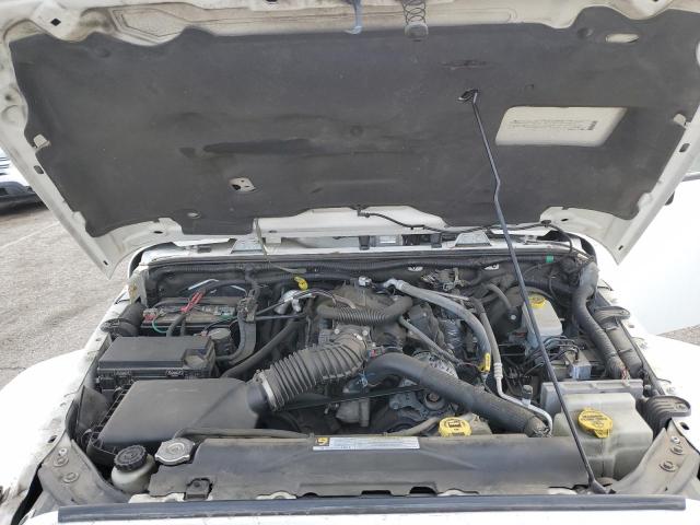 1J4BA5H12AL231394 - 2010 JEEP WRANGLER U SAHARA 白色 照片 12