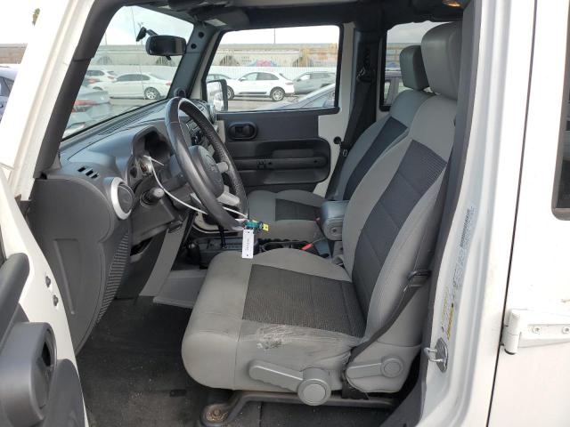 1J4BA5H12AL231394 - 2010 JEEP WRANGLER U SAHARA 白色 照片 7