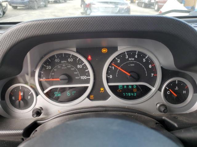 1J4BA5H12AL231394 - 2010 JEEP WRANGLER U SAHARA 白色 照片 9