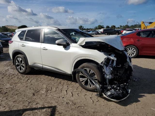 JN8BT3BA1PW404220 - 2023 NISSAN ROGUE SV WHITE photo 4