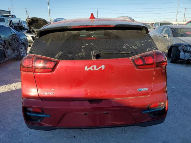 KNDCC3LG3N5142237 - 2022 KIA NIRO S RED photo 6