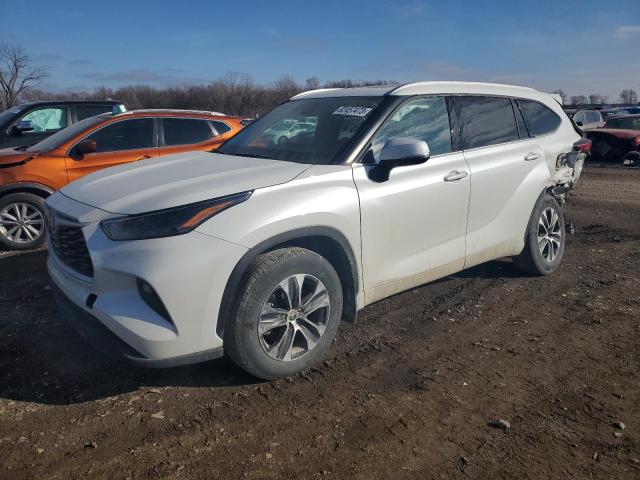 2022 TOYOTA HIGHLANDER XLE, 