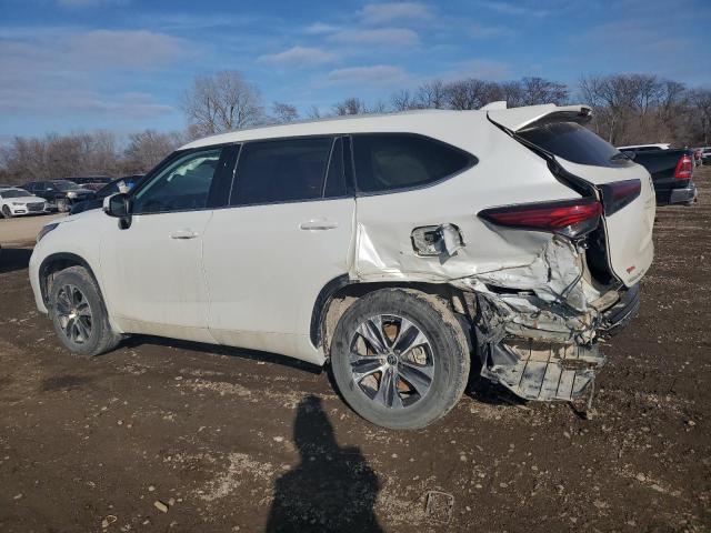 5TDGZRBH1NS593593 - 2022 TOYOTA HIGHLANDER XLE WHITE photo 2