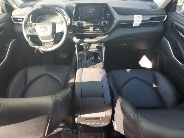 5TDGZRBH1NS593593 - 2022 TOYOTA HIGHLANDER XLE WHITE photo 8