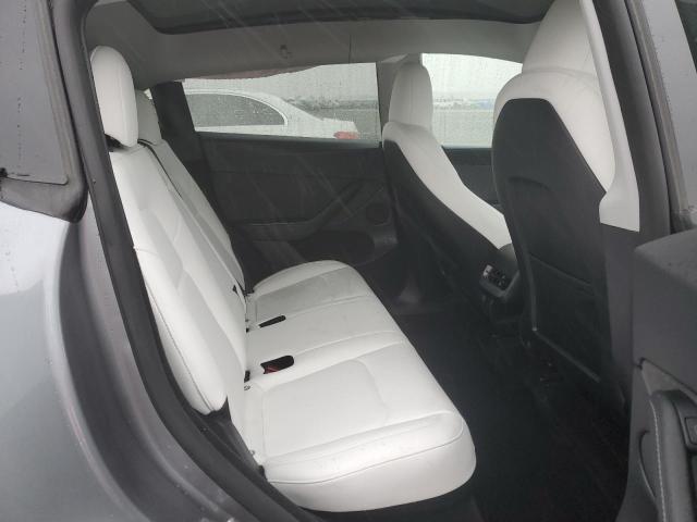 7SAYGDEE7RA282209 - 2024 TESLA MODEL Y Серый фото 11