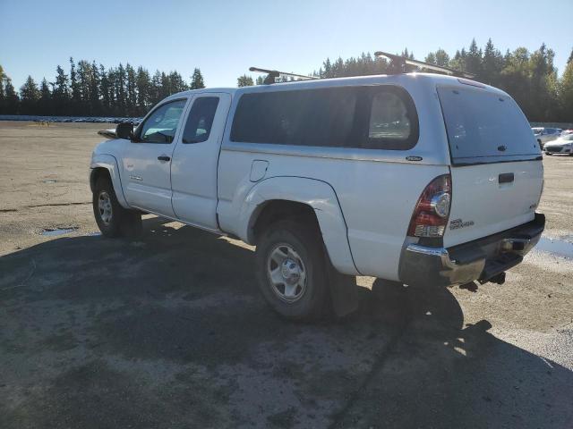 5TFTU4GN1BX002456 - 2011 TOYOTA TACOMA PRERUNNER ACCESS CAB WHITE photo 2