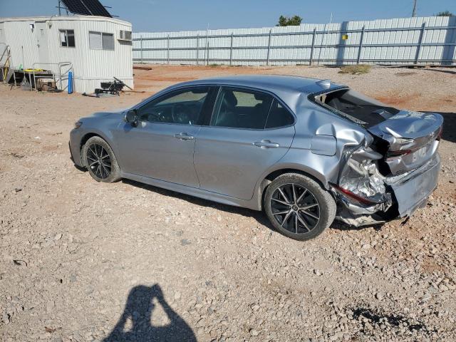 4T1T11AK9NU686096 - 2022 TOYOTA CAMRY SE ვერცხლისფერი ფოტო 2