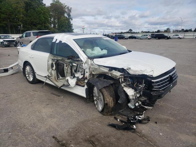 1VWBT7A36HC013909 - 2017 VOLKSWAGEN PASSAT SE თეთრი ფოტო 4