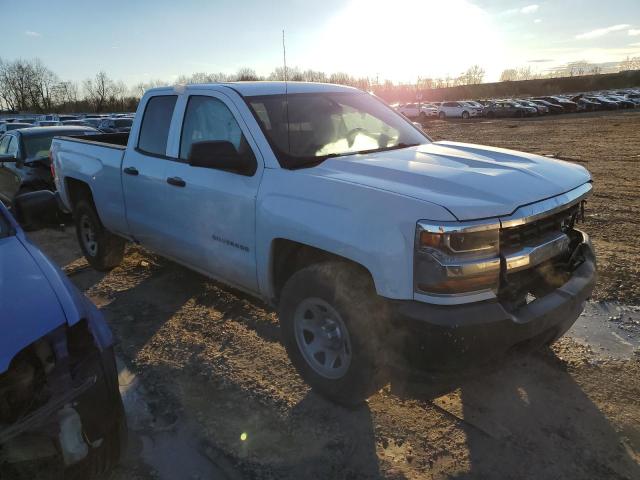 1GCVKNEC8JZ104104 - 2018 CHEVROLET SILVERADO K1500 WHITE photo 4