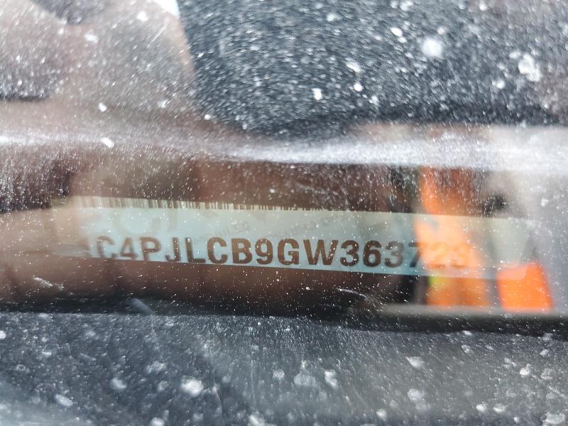 1C4PJLCB9GW363723 - 2016 JEEP CHEROKEE LATITUDE WHITE photo 13