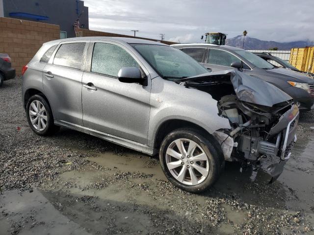 4A4AP3AU7FE050563 - 2015 MITSUBISHI OUTLANDER ES GRAY photo 4